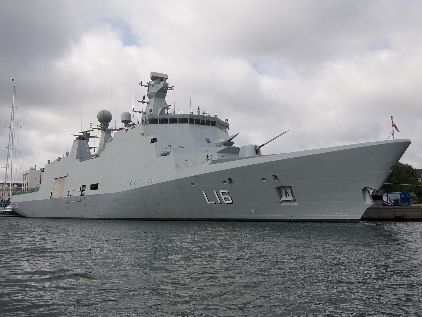 Denmark deploys a vessel contribution in order to fight the pirates in the Gulf of Guinea