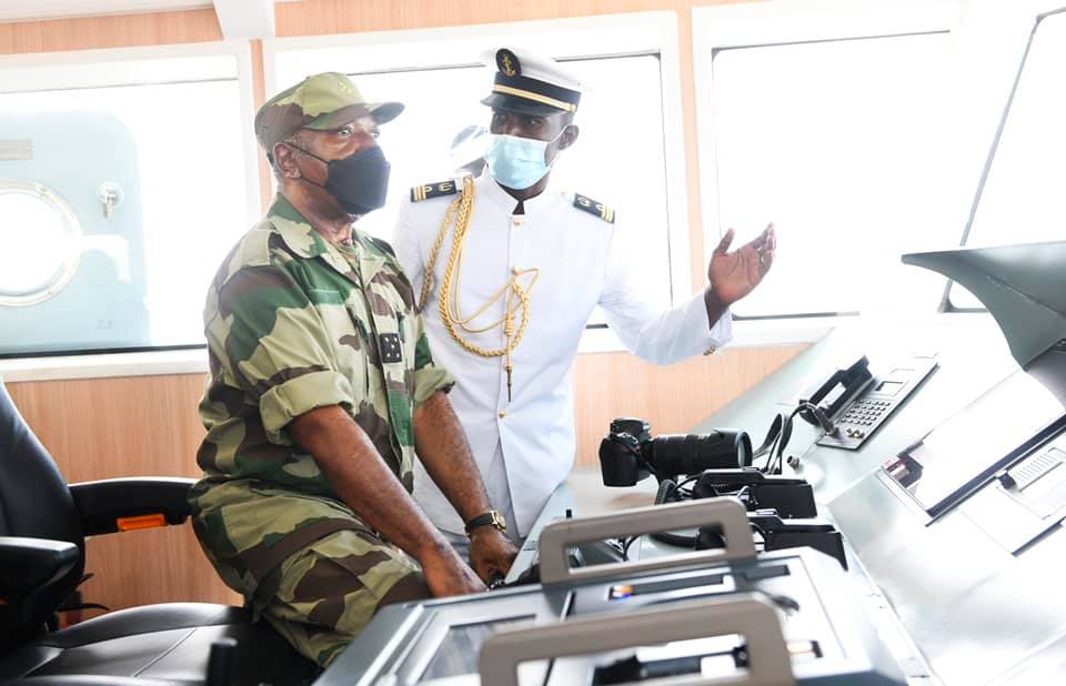 Fight against maritime piracy: Reception of a patrol vessel by the President of Gabon