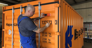 Hapag-Lloyd starts installation of tracking devices on its dry container fleet