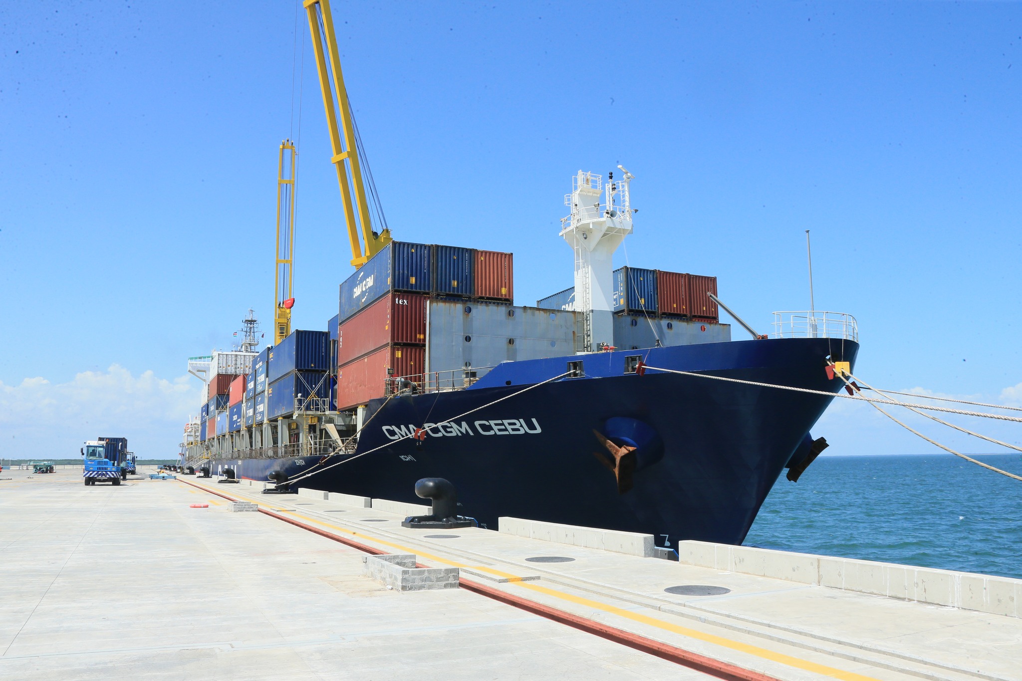 Kenya : Lamu Port received 300 TEUs of transshipment cargo destined for the Port of Zanzibar