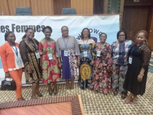 photo_5823665123401776947_x