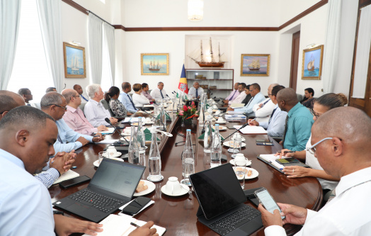 Seychelles : Government holds discussion with Insurers and transport authorities in relation to SMSA (Identification of Small Vessels) Regulation, 2023 (S.I 4 of 2023)