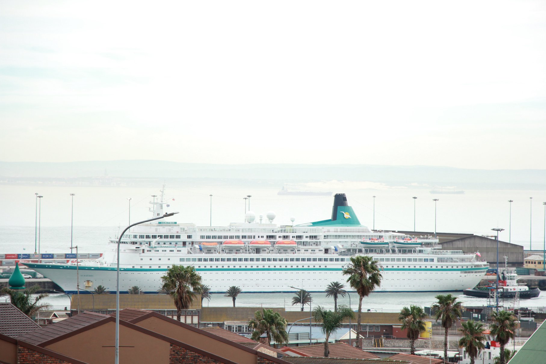 SOUTH AFRICA : THE PoPE CLOSES A SUCCESSFUL CRUISE LINER SEASON