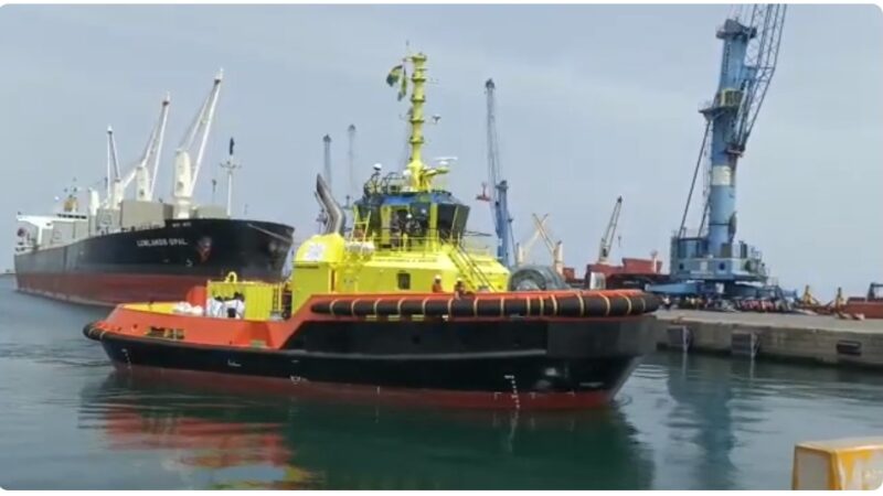 The Ghana Ports and Harbours Authority (GPHA) takes delivery of two new Damen ASD2813 tugs
