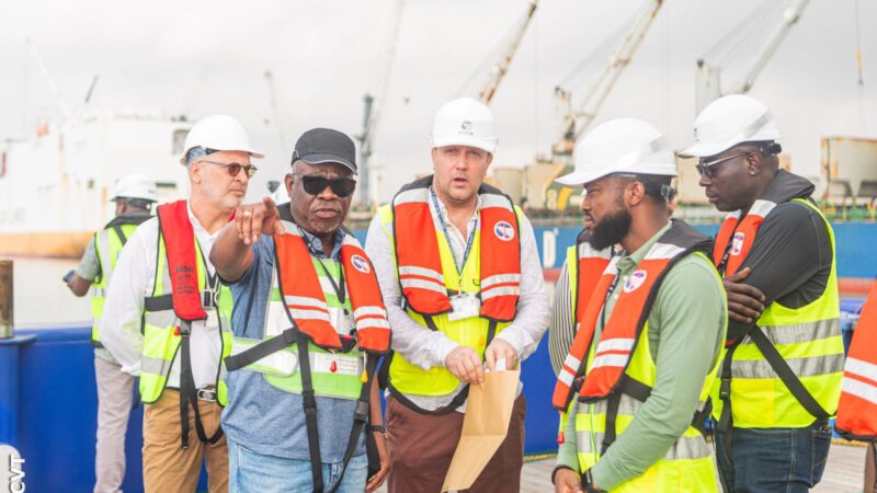 Benin: Minister José Tonato visits the Port of Cotonou to inspect dredging work