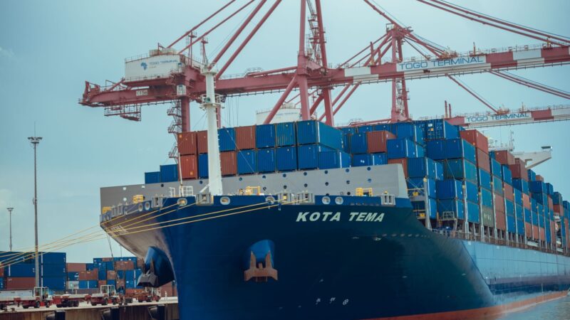 Historic arrival of the ship Kota Tema at the Port of Lomé