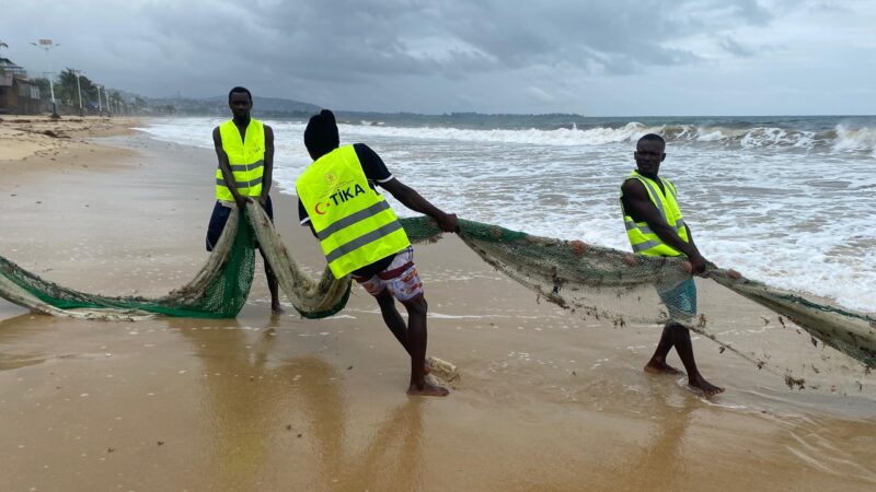 TİKA Provides Equipment Support to Local Fishermen in Sierra Leone