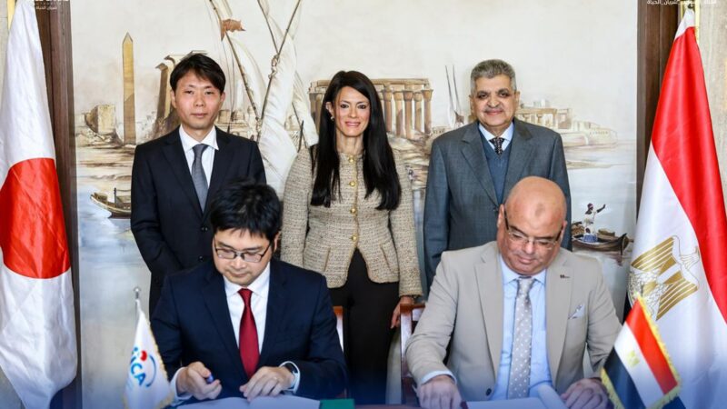Minister of Planning, Economic Development and International Cooperation and Chairman of the Suez Canal Authority witness the signing of the executive agreement for a JICA grant worth EGP 1 billion to finance the construction and supply of the first-of-its-kind Diving Support Vessel (DSV) for the Suez Canal fleet