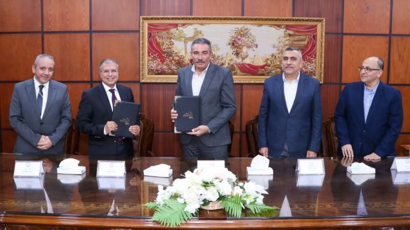 Damietta port signs two new contracts to organize trucks’ traffic and enhance operation efficiency