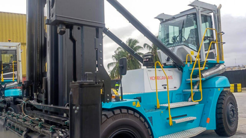 Togo container terminal expands its Konecranes fleet with nine lift trucks