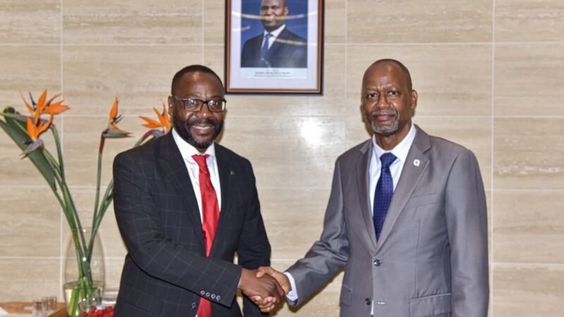 SADC Executive Secretary hands over keys to Board Chairperson of the SADC Regional Fisheries Monitoring and Surveillance Centre in Mozambique
