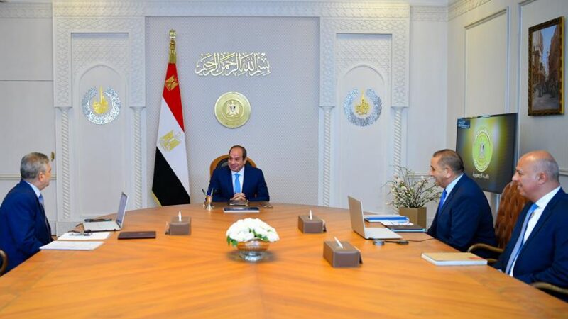 Egypt – President El-Sisi Meets Chairman of Suez Canal Authority and Chairman of South Red Sea Shipyard Co.