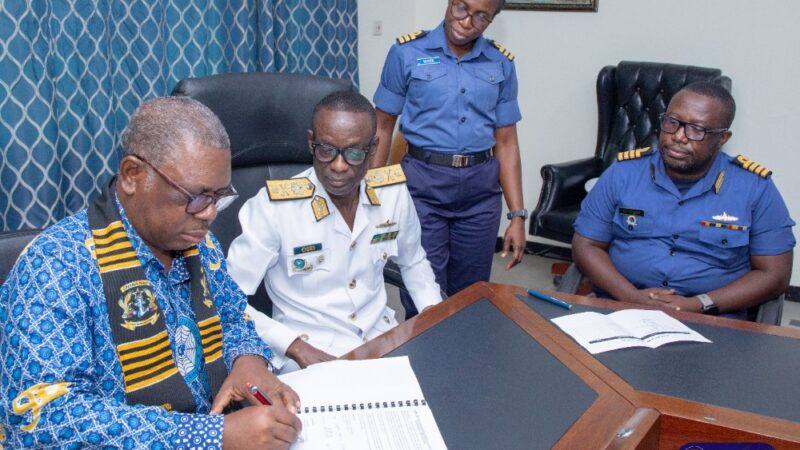 GHANA NAVY SIGNS MOU WITH GHANA INSTITUTION OF ENGINEERING TO STRENGTHEN PROFESSIONAL ENGINEERING
