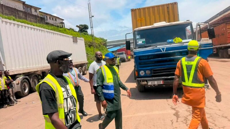 Sierra Leone Ports and Harbours Authority D.G. leads Joint Port Decongestion Exercise