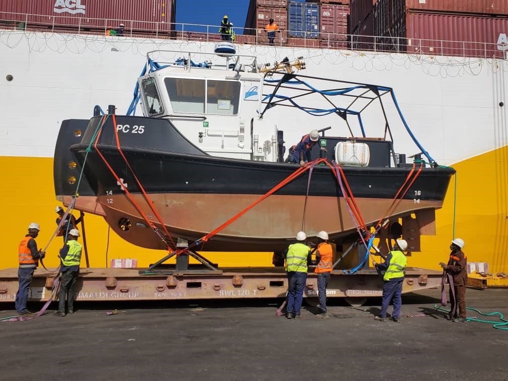 Damen Shipyard a livré deux nouvelles vedettes de lamanage au Port Autonome de Dakar