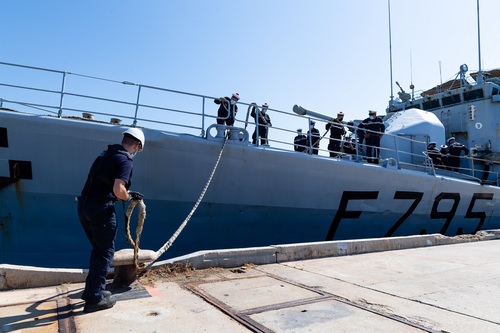 CORYMBE 158 : LE PHM Commandant Ducuing arme le 158e mandat de l’opération CORYMBE