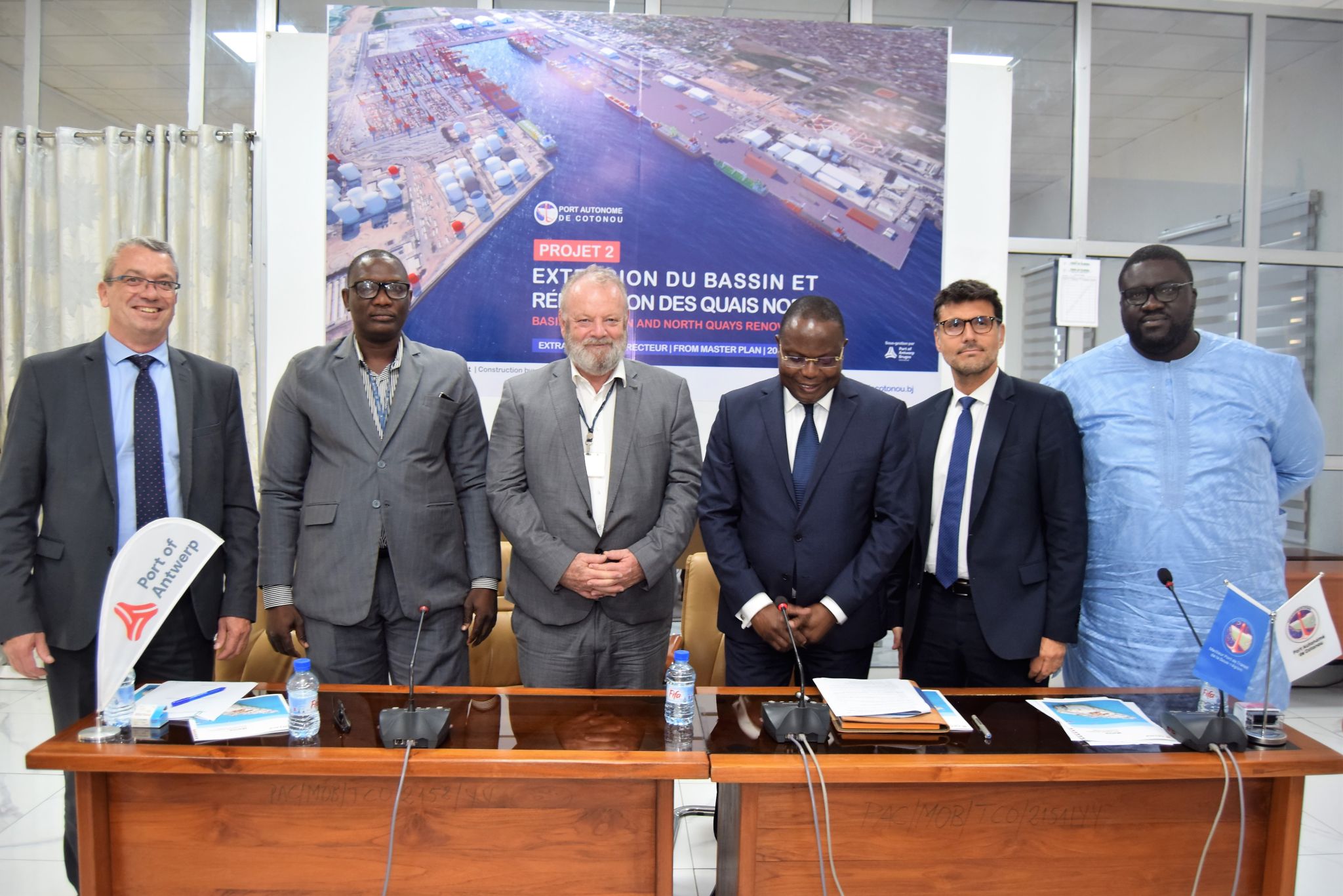 Signature du contrat d’extension du bassin et de rénovation des quais Nords du Port de Cotonou