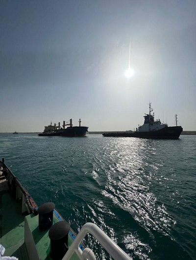 Le cargo polyvalent XIN HAI TONG 23 bloqué temporairement dans le Canal de Suez : Une opération de sauvetage réussie permet la reprise de la navigation