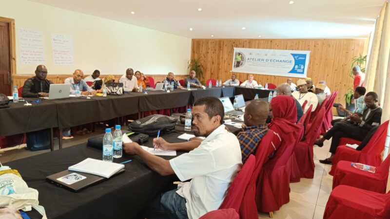 Des gestionnaires des ressources halieutiques et de la protection des espaces marin et côtier se réunissent aux Comores pour discuter de la cogestion des ressources halieutiques et naturelles