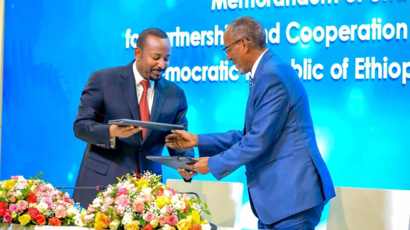 Signature d’un Protocole d’Accord Historique : L’Éthiopie Reconnaît Officiellement le Somaliland et Obtient un Accès Maritime de 50 Ans