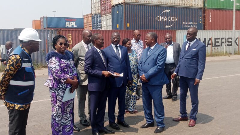 Le ministre centrafricain des transports a visité l’espace cédé à la RCA dans le port de Pointe-Noire pour ses opérations de trafic de marchandises