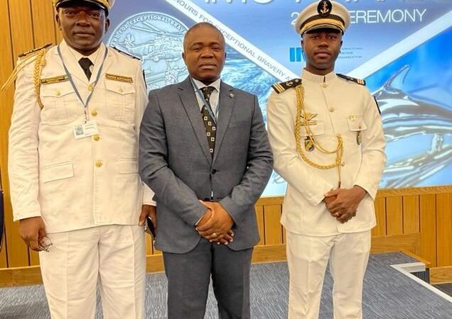 Distinction internationale : l’Organisation Maritime Internationale honore deux officiers de la marine gabonaise