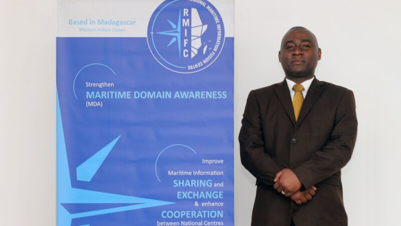 Union des Comores : le Capitaine Said Lavani nommé Directeur adjoint du Centre Régional de Fusion d’Information Maritime (CRFIM)