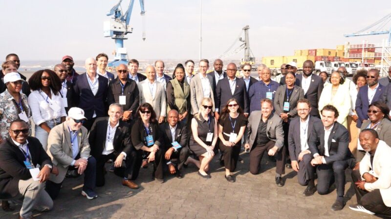 Angola : Des investisseurs américains visitent le port de Lobito