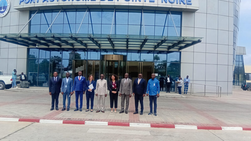 La Chargée d’Affaires à l’Ambassade des États-Unis d’Amérique au Congo Brazzaville, a visité les installations portuaires de Pointe-Noire 