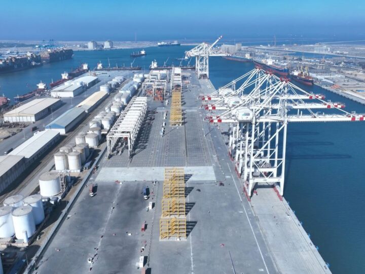 محطة حاويات عملاقة بميناء دمياط بطاقة 3.5 مليون حاوية سنويًا