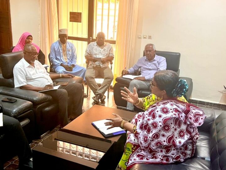 Port de Moroni : le navire Hayun 005 toujours chaviré, les autorités envisagent une expertise spécialisée