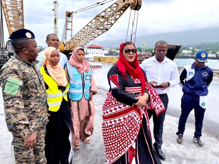 Accostage sécurisé du LCT Koursseny au port de Moroni : aucune perte humaine à déplorer