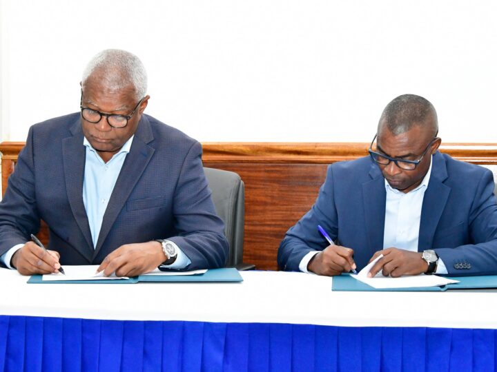 Ministério do Mar de Cabo Verde e Câmara Municipal da Brava assinam acordos estruturantes para reforço do setor das pescas