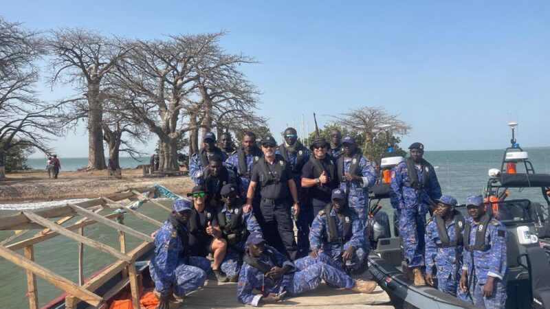 Coopération maritime : la Marine gambienne se forme avec la marine portugaise sur les nouveaux bateaux pneumatiques semi-rigides récemment acquis