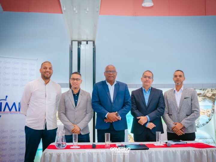 Cabo Verde – Governo avança com remoção do navio ITZIAR II da Baía do Porto Grande, no Mindelo
