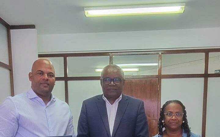 Cabo Verde – Governo investe na aquisição de 100 motores para pescadores