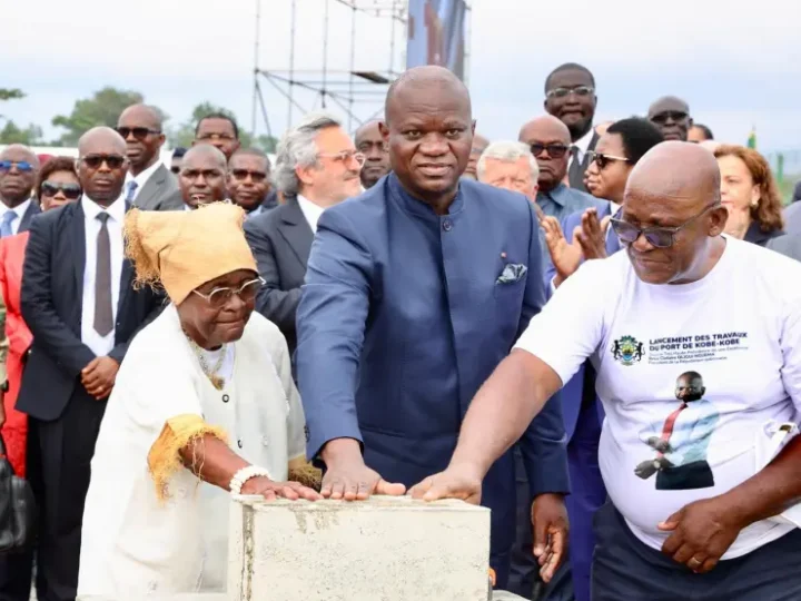 Le Président Gabonais lance les travaux du Port en eau profonde de Kobe Kobe