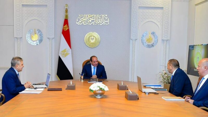 الرئيس السيسي يوجه بتوطين صناعة الوحدات البحرية والالتزام بمعايير الجودة والأمان