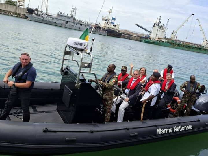 Bénin : l&rsquo;Union Européenne renforce les capacités de la Marine nationale avec la remise d&rsquo;un intercepteur rapide semi-rigide