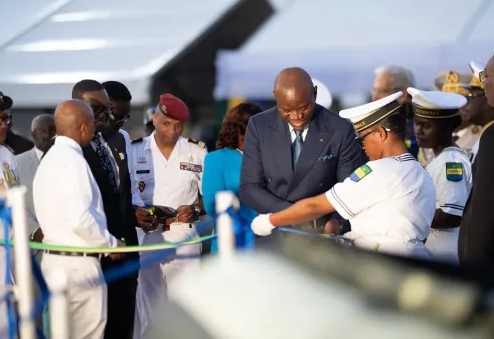 Gabon – Souveraineté et modernisation navale : le Chef de l’État baptise le nouveau patrouilleur « Paul Bivigou Nziengui »