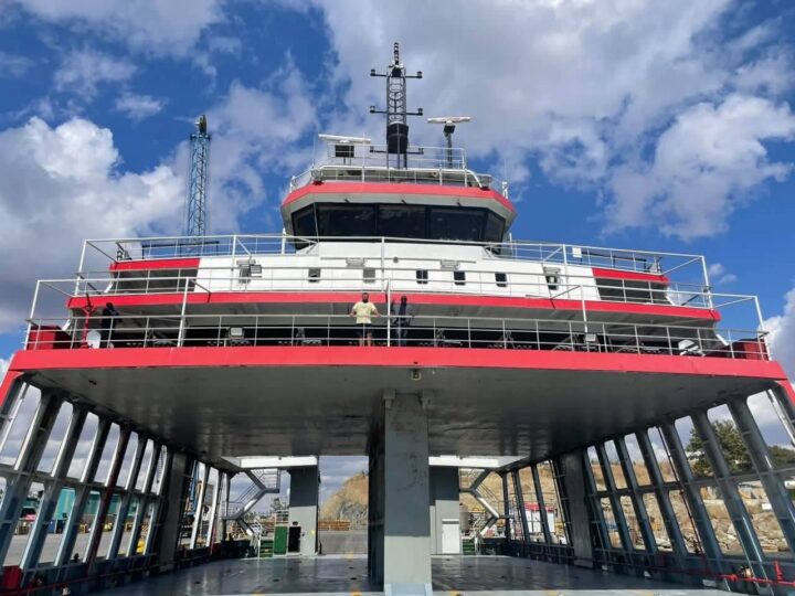 Le Liberia renforce son transport côtier avec un ferry polyvalent moderne