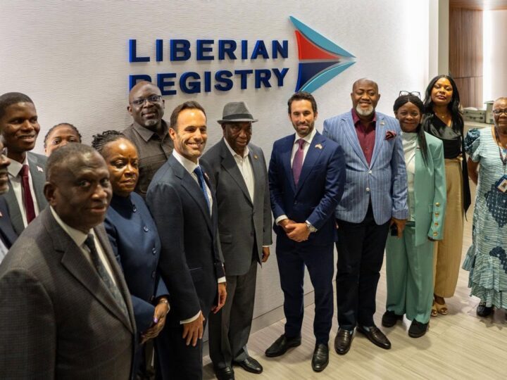 LIBERIA – LE PRÉSIDENT BOAKAI VISITE LE REGISTRE MARITIME DU LIBERIA EN VIRGINIE ET REÇOIT UN BRIEFING SUR SA CROISSANCE ET SON LEADERSHIP MARITIME MONDIAL