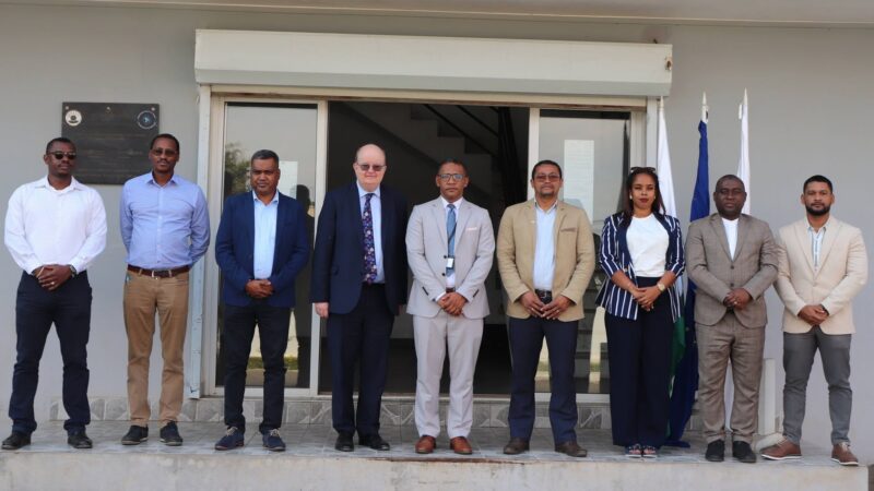 Le CRFIM et le Royaume-Uni renforcent leur coopération en matière de sécurité maritime dans le Sud-Ouest de l’océan Indien