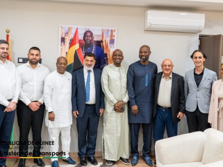 GUINÉE CONAKRY – INFRASTRUCTURES PORTUAIRES : LE MINISTRE DES TRANSPORTS ÉCHANGE AVEC LE FONDATEUR DE SALLAUM LINES DMCC
